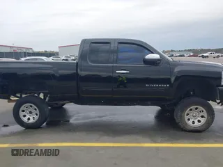 2009 Chevrolet Silverado 1500 LT with VIN 1GCEK29029Z176135, listed as a IAAI auction lot 41829053 with 191,084 mi miles and . Bid and sale history available at DreamBid. Image 13.
