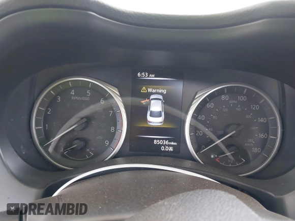 2018 Infiniti Q50 Luxe z VIN JN1EV7AP9JM353684, wystawiony jako IAAI lot #42444432 z przebiegiem 85 036 mil mil oraz . Historia ofert i sprzedaży dostępna na DreamBid. Obrazek 7.