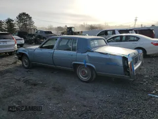 1981 Cadillac Fleetwood z VIN 1G6AB6996B9227908, wystawiony jako Copart lot #41441855 z przebiegiem 47 334 mil mil oraz Szkoda całkowita • Salvage title. Historia ofert i sprzedaży dostępna na DreamBid. Obrazek 2.