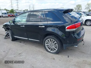 2013 Lincoln MKX with VIN 2LMDJ6JK9DBL37711, listed as a IAAI auction lot 42193737 with 188,360 mi miles. Bid and sale history available at carsss.com. Image 3.