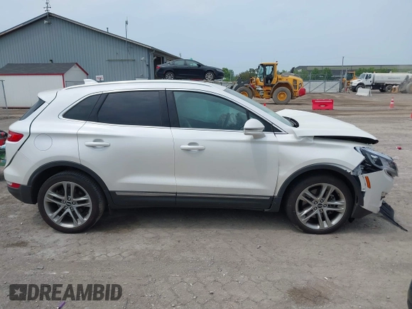 2017 Lincoln MKC Reserve with VIN 5LMCJ3D9XHUL55999, listed as a IAAI auction lot 42691155 with Not provided miles and . Bid and sale history available at DreamBid. Image 13.