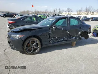 2020 Alfa Romeo Giulia Ti Sport z VIN ZARFANBN8L7638821, wystawiony jako Copart lot #49105635 z przebiegiem 41 052 mil mil oraz Szkody całkowita. Historia ofert i sprzedaży dostępna na DreamBid. Obrazek 1.