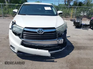 2016 Toyota Highlander LE Plus z VIN 5TDZKRFH4GS127117, wystawiony jako IAAI lot #42054767 z przebiegiem 167 253 mil mil oraz . Historia ofert i sprzedaży dostępna na DreamBid. Obrazek 6.