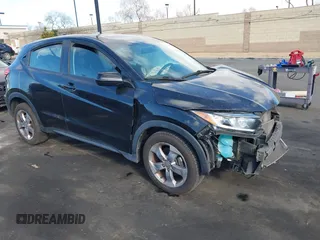 2021 Honda HR-V LX with VIN 3CZRU5H32MM713938, listed as a IAAI auction lot 41695631 with 1 mi miles. Bid and sale history available at carsss.com. Image 1.