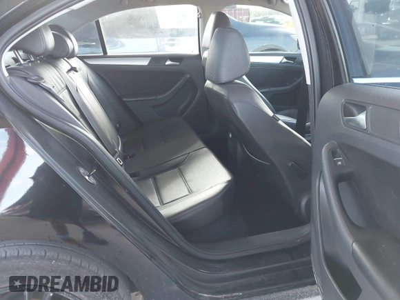 2013 Volkswagen Jetta SE with VIN 3VWDX7AJ8DM215350, listed as a IAAI auction lot 42642122 with 164,357 mi miles and . Bid and sale history available at DreamBid. Image 8.