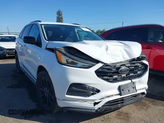 2023 Ford Edge SE z VIN 2FMPK4G9XPBA08325, wystawiony jako IAAI lot #42047516 z przebiegiem 31 638 mil mil oraz . Historia ofert i sprzedaży dostępna na DreamBid. Obrazek 1.