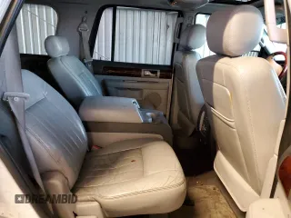 2004 Lincoln Navigator Luxury with VIN 5LMFU28R74LJ12806, listed as a Copart auction lot 87106154 with 189,777 mi miles and Clean Title. Bid and sale history available at carsss.com. Image 11.