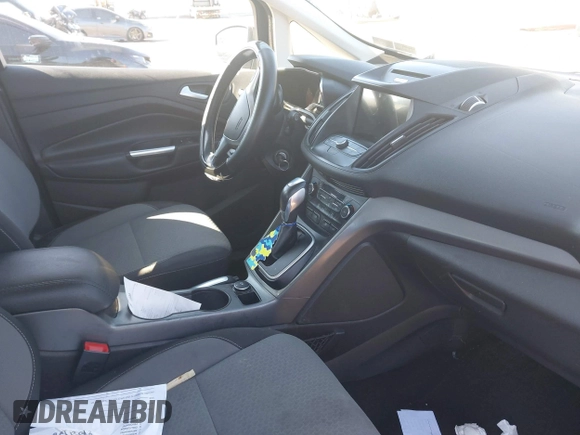 2017 Ford C-Max SE with VIN 1FADP5EU1HL106303, listed as a IAAI auction lot 41930709 with Not Provided miles. Bid and sale history available at carsss.com. Image 5.