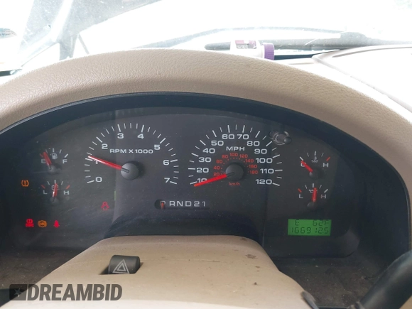 2008 Ford F-150 XLT с VIN 1FTPX14538FA33346, выставлен на аукционе IAAI как лот 42132066 с пробегом 166 912 миль миль и . История ставок и продаж доступна на DreamBid. Изображение 7.