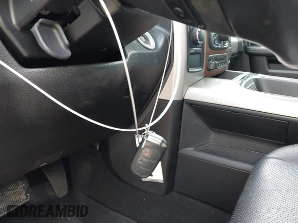 2018 Ram 2500 Laramie с VIN 3C6UR5FL6JG325908, выставлен на аукционе IAAI как лот 42463952 с пробегом 54 496 миль миль и . История ставок и продаж доступна на DreamBid. Изображение 11.