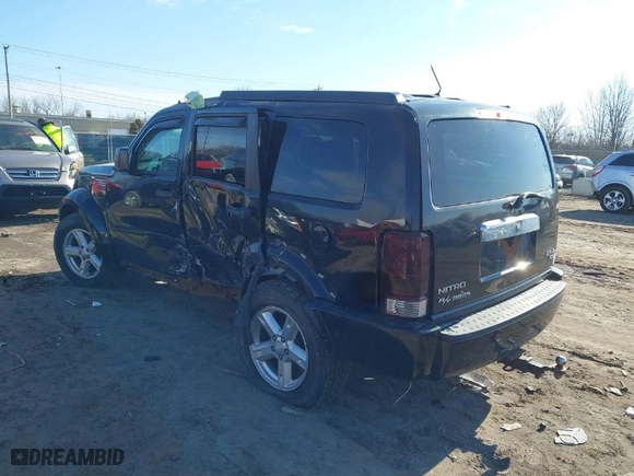 2007 Dodge Nitro R/T with VIN 1D8GU586X7W739538, listed as a IAAI auction lot 41683788 with 211,259 mi miles. Bid and sale history available at carsss.com. Image 3.