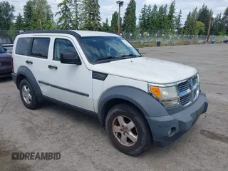 2007 Dodge Nitro SXT z VIN 1D8GT28K37W597001, wystawiony jako IAAI lot #42350016 z przebiegiem 104 535 mil mil oraz . Historia ofert i sprzedaży dostępna na DreamBid. Obrazek 1.