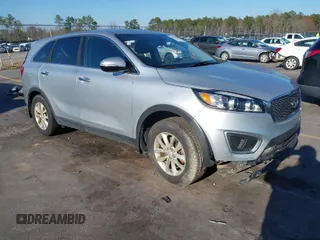 2016 Kia Sorento LX with VIN 5XYPG4A39GG117980, listed as a IAAI auction lot 41649196 with 127,996 mi miles. Bid and sale history available at carsss.com. Image 1.