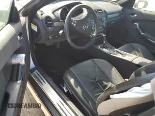 2006 Mercedes-Benz SLK 350 с VIN WDBWK56F56F100161, выставлен на аукционе Copart как лот 44066365 с пробегом 24 960 миль миль и Списание • Salvage title. История ставок и продаж доступна на DreamBid. Изображение 8.