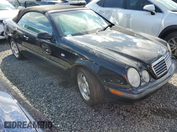 1999 Mercedes-Benz CLK 320/430 z VIN WDBLK65G1XT027392, wystawiony jako Copart lot #74272214 z przebiegiem Nie podano mil oraz Szkoda całkowita • Salvage title. Historia ofert i sprzedaży dostępna na DreamBid. Obrazek 4.