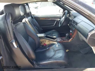 2002 Mercedes-Benz SL-Class with VIN WDBFA68F72F202884, listed as a IAAI auction lot 41473512 with 184,456 mi miles. Bid and sale history available at carsss.com. Image 8.