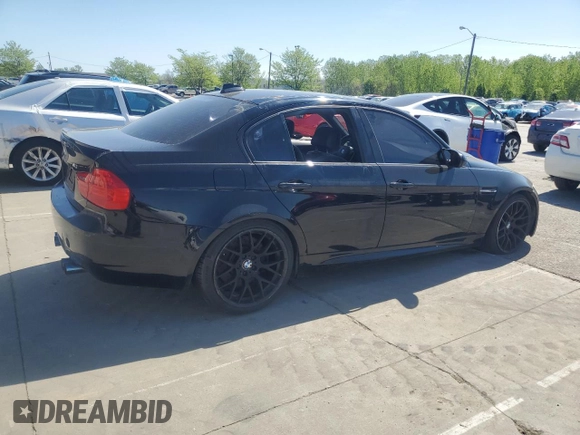 2011 BMW M3 z VIN WBSPM9C50BE202463, wystawiony jako Copart lot #53967095 z przebiegiem 128 460 mil mil oraz Tytuł czysty. Historia ofert i sprzedaży dostępna na DreamBid. Obrazek 3.
