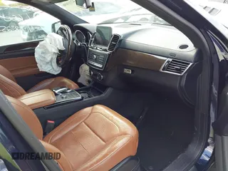 2019 Mercedes-Benz GLS 450 z VIN 4JGDF6EE7KB183097, wystawiony jako IAAI lot #42111696 z przebiegiem 93 572 mil mil oraz . Historia ofert i sprzedaży dostępna na DreamBid. Obrazek 5.