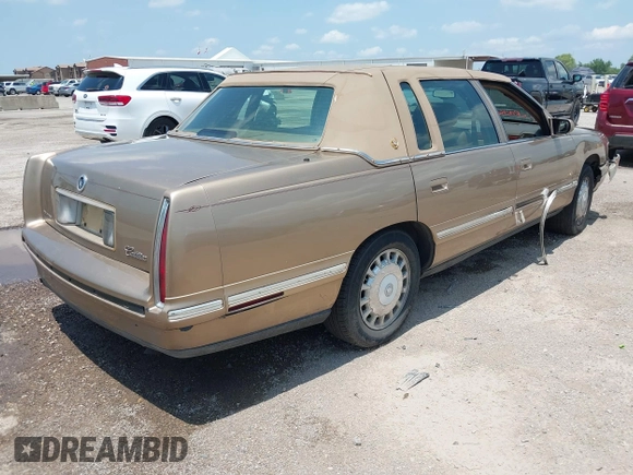 1999 Cadillac DeVille z VIN 1G6KD54Y2XU788781, wystawiony jako IAAI lot #42390531 z przebiegiem 180 328 mil mil oraz . Historia ofert i sprzedaży dostępna na DreamBid. Obrazek 4.