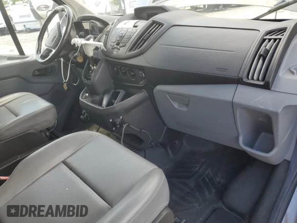 2017 Ford Transit z VIN 1FTYR3XV3HKB00878, wystawiony jako Copart lot #55963155 z przebiegiem 362 956 mil mil oraz Tytuł czysty. Historia ofert i sprzedaży dostępna na DreamBid. Obrazek 8.