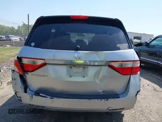 2011 Honda Odyssey EX-L with VIN 5FNRL5H62BB075789, listed as a IAAI auction lot 42035746 with 238,616 mi miles and . Bid and sale history available at carsss.com. Image 16.