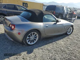 2005 BMW Z4 2.5i z VIN 4USBT33555LR71164, wystawiony jako Copart lot #58557615 z przebiegiem 193 241 mil mil oraz Szkoda całkowita • Salvage title. Historia ofert i sprzedaży dostępna na DreamBid. Obrazek 3.