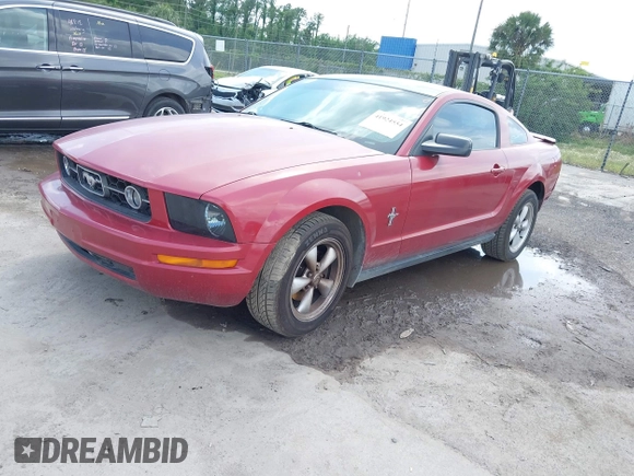 2007 Ford Mustang Deluxe with VIN 1ZVFT80N375240875, listed as a IAAI auction lot 41924554 with 161,726 mi miles. Bid and sale history available at carsss.com. Image 2.