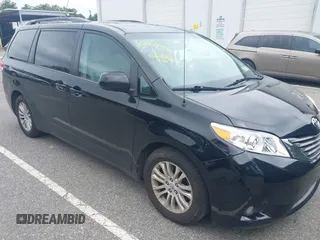 2013 Toyota Sienna XLE AAS с VIN 5TDYK3DCXDS302949, выставлен на аукционе IAAI как лот 42611370 с пробегом 236 663 миль миль и . История ставок и продаж доступна на DreamBid. Изображение 1.
