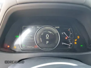 2024 Lexus UX 250h Premium with VIN JTHP9JBH5R2076214, listed as a Copart auction lot 61501865 with 17,221 mi miles and Salvage title. Bid and sale history available at DreamBid. Image 9.