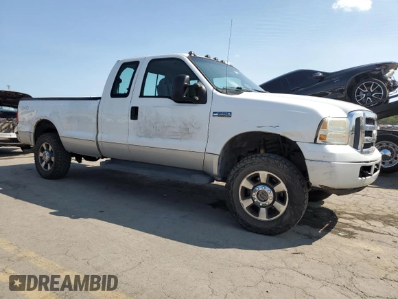 2006 Ford Super Duty F-250 XL with VIN 1FTSX21596EB37007, listed as a Copart auction lot 71109544 with 179,292 mi miles and Salvage Title. Bid and sale history available at carsss.com. Image 4.
