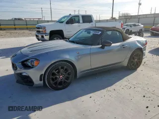 2017 FIAT 124 Spider Lusso with VIN JC1NFAEK8H0109738, listed as a Copart auction lot 61368405 with 63,624 mi miles and Salvage title. Bid and sale history available at DreamBid. Image 1.