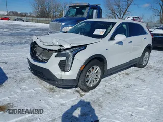 2019 Cadillac XT4 FWD Luxury z VIN 1GYAZAR4XKF170642, wystawiony jako IAAI lot #41585684 z przebiegiem 74 512 mil mil oraz . Historia ofert i sprzedaży dostępna na DreamBid. Obrazek 16.