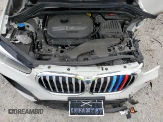2021 BMW X1 xDrive28i z VIN WBXJG9C02M5S69998, wystawiony jako Copart lot #54782065 z przebiegiem 48 211 mil mil oraz Szkoda całkowita • Salvage title. Historia ofert i sprzedaży dostępna na DreamBid. Obrazek 12.