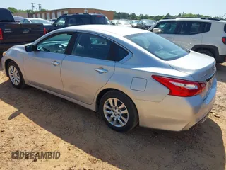 2016 Nissan Altima S z VIN 1N4AL3AP9GN379897, wystawiony jako IAAI lot #42033212 z przebiegiem 135 859 mil mil oraz . Historia ofert i sprzedaży dostępna na DreamBid. Obrazek 3.