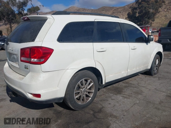 2014 Dodge Journey SXT with VIN 3C4PDCBG5ET126637, listed as a IAAI auction lot 41499125 with 165,107 mi miles. Bid and sale history available at carsss.com. Image 4.