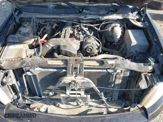 2008 Chevrolet Silverado 1500 LTZ with VIN 2GCFK13Y981340145, listed as a IAAI auction lot 40257243 with 1 mi miles. Bid and sale history available at carsss.com. Image 10.