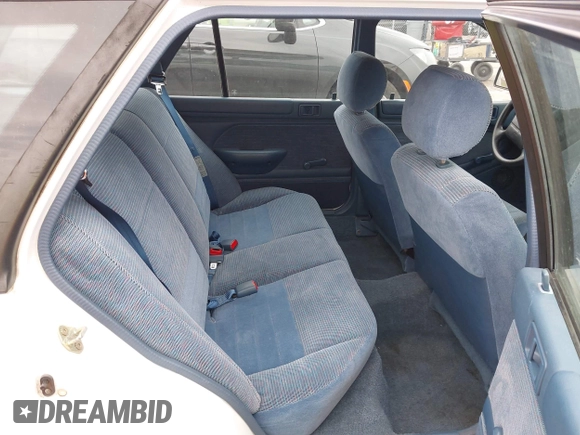 1994 Ford Escort z VIN 1FARP15J9RW134239, wystawiony jako IAAI lot #42056543 z przebiegiem 120 843 mil mil oraz . Historia ofert i sprzedaży dostępna na DreamBid. Obrazek 8.