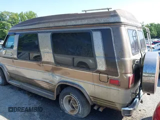1988 Chevrolet Chevy Van z VIN 1GBEG25K8J7123095, wystawiony jako IAAI lot #42355125 z przebiegiem 92 496 mil mil oraz . Historia ofert i sprzedaży dostępna na DreamBid. Obrazek 15.