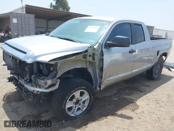 2016 Toyota Tundra SR z VIN 5TFRM5F1XGX099453, wystawiony jako IAAI lot #42492840 z przebiegiem 54 060 mil mil oraz . Historia ofert i sprzedaży dostępna na DreamBid. Obrazek 2.