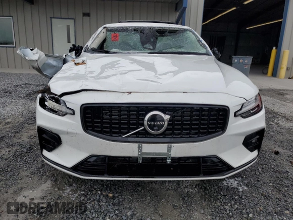 2024 Volvo S60 Plus Dark Theme with VIN 7JRL12TL7RG317758, listed as a Copart auction lot 61098314 with 1,740 mi miles and Non Repairable. Bid and sale history available at carsss.com. Image 5.
