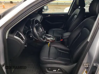 2016 Audi Q5 Premium Plus с VIN WA1L2AFP7GA074452, выставлен на аукционе Copart как лот 61082715 с пробегом 71 224 миль миль и Списание • Salvage title. История ставок и продаж доступна на DreamBid. Изображение 7.