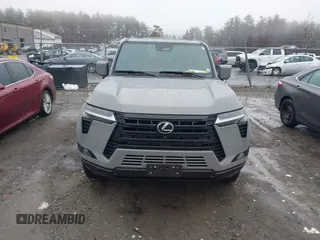 2024 Lexus GX 550 Luxury with VIN JTJVBCDX6R5002471, listed as a IAAI auction lot 41014710 with 6,804 mi miles and . Bid and sale history available at DreamBid. Image 12.