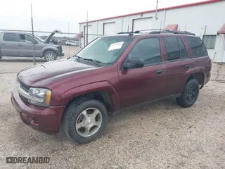2007 Chevrolet TrailBlazer LS with VIN 1GNDS13SX72104242, listed as a IAAI auction lot 41722203 with 153,526 mi miles. Bid and sale history available at carsss.com. Image 2.