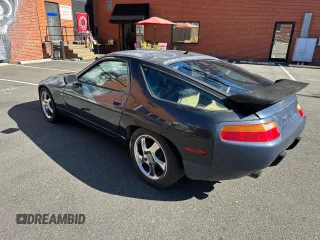 1987 Porsche 928 z VIN WP0JB0921HS862257, wystawiony jako Copart lot #76322184 z przebiegiem 159 733 mil mil oraz Tytuł czysty. Historia ofert i sprzedaży dostępna na DreamBid. Obrazek 3.