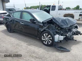 2019 Nissan Altima S z VIN 1N4BL4BV9KN301958, wystawiony jako IAAI lot #42341529 z przebiegiem 178 699 mil mil oraz . Historia ofert i sprzedaży dostępna na DreamBid. Obrazek 1.
