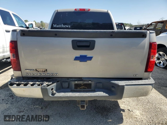 2009 Chevrolet Silverado 1500 LT with VIN 1GCEK29009Z267386, listed as a Copart auction lot 45226915 with 124,588 mi miles and Salvage Title. Bid and sale history available at carsss.com. Image 6.
