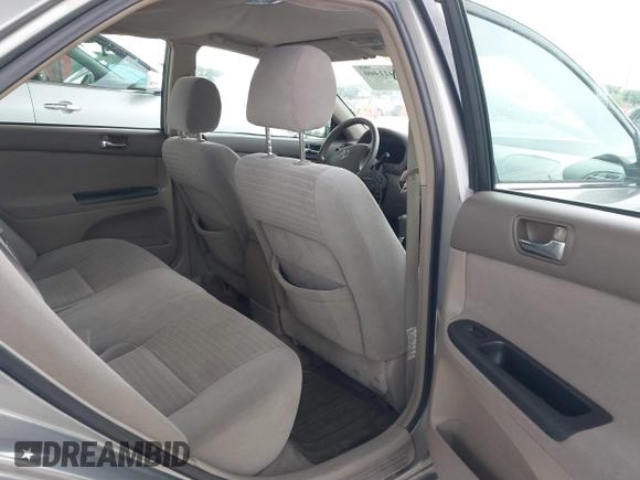 2005 Toyota Camry STD with VIN 4T1BE32K75U953925, listed as a IAAI auction lot 42411400 with 289,566 mi miles and . Bid and sale history available at DreamBid. Image 8.