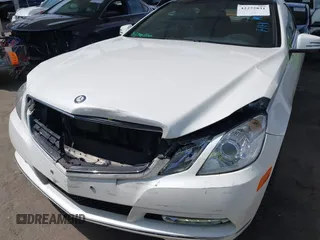 2013 Mercedes-Benz E 350 with VIN WDDKJ5KB1DF197335, listed as a IAAI auction lot 42272831 with 58,092 mi miles and . Bid and sale history available at DreamBid. Image 6.