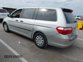 2007 Honda Odyssey LX z VIN 5FNRL38297B073742, wystawiony jako IAAI lot #41919129 z przebiegiem 152 584 mil mil oraz . Historia ofert i sprzedaży dostępna na DreamBid. Obrazek 3.