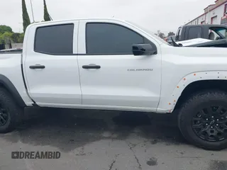 2024 Chevrolet Colorado 4WD Trail Boss с VIN 1GCPTEEK1R1156164, выставлен на аукционе IAAI как лот 42287048 с пробегом Не указан миль и . История ставок и продаж доступна на DreamBid. Изображение 13.